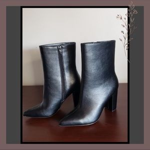 NWT Black Boots BAMBOO